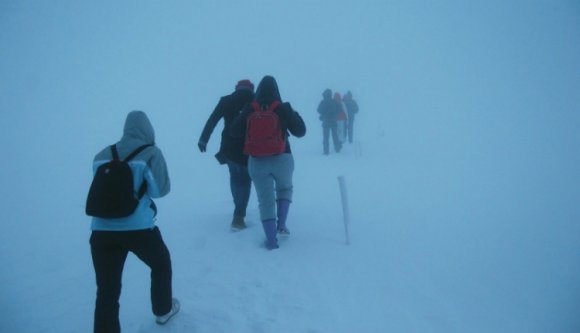 Hóblokád alá helyezte a közelgő tél a Bâlea-tavat, turisták rekedtek a hegyen