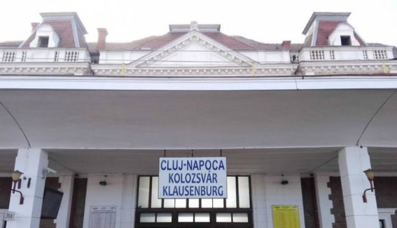 Magyar és német feliratot kértek a két kolozsvári vasútállomásra