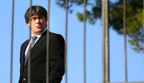 A katalán csel: lobbantsd lángra az országot és fuss!