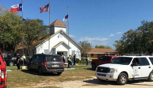 Tömegmészárlás egy texasi templomban