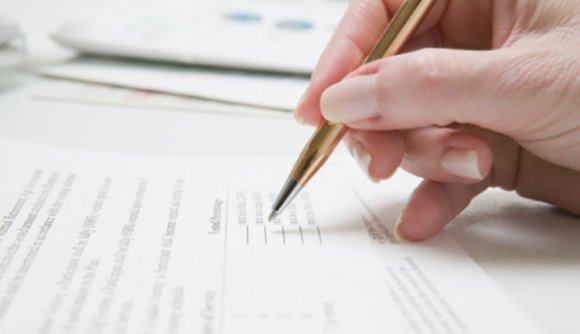 Szóljon az adóhivatalnak, mielőtt hosszabb időre elhagyná az országot