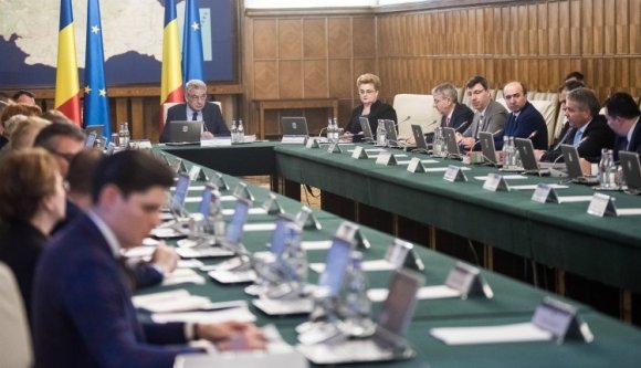 A tiltakozások ellenére elfogadta a kormány az Adótörvénykönyv módosítását