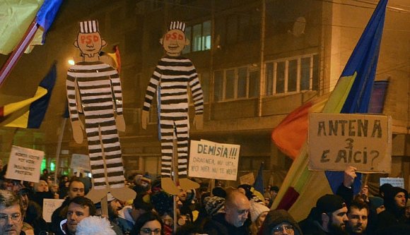 Az RMDSZ-t sem zavarja, ha elítéltek lesznek képviselők vagy szenátorok