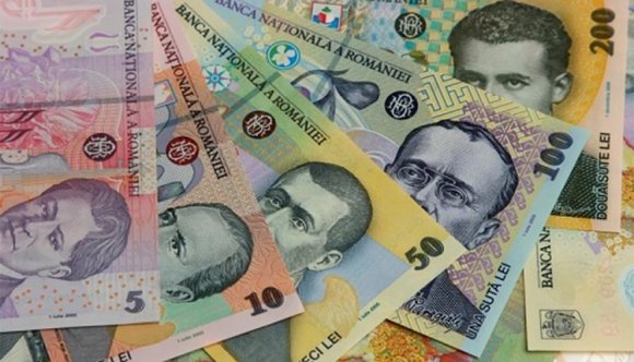 A júniusi lazítással enyhén nőttek az átlagbérek, de sok szektorban így is nagyon rossz a helyzet