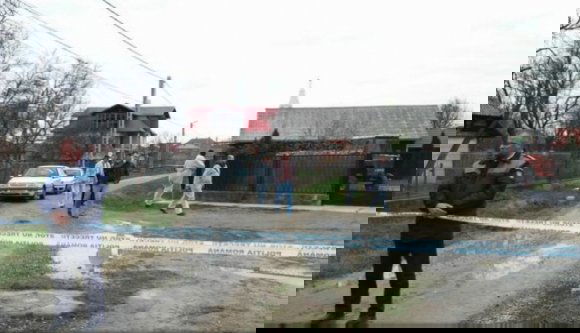 Családtag az apai hármas gyilkosság fő gyanúsítottja