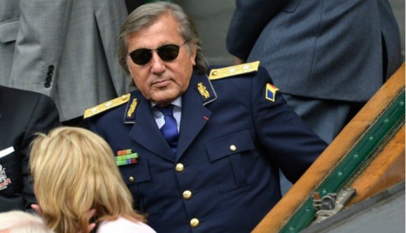 A mocskos szájú ex-teniszcsillagot kidobták a december elsejei parádéról