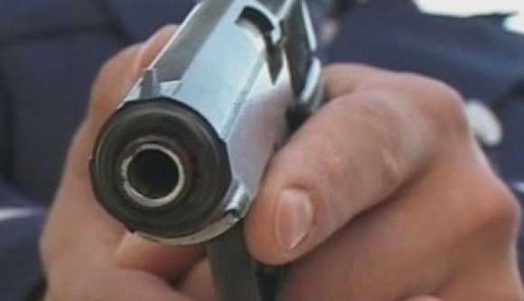 Rátámadt a rendőrökre, lelőtték