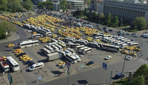 Az Uber és társai ellen tartanak megatüntetést szerdán