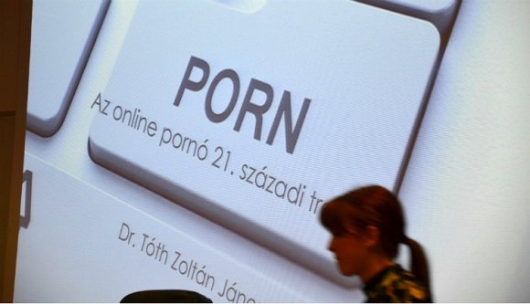 A pornó mindenkit elér
