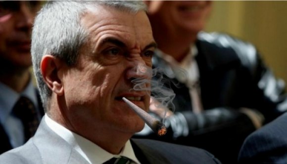 A szenátus elnöke mindenkit letolt a parlamentben, és Sztálint idézte