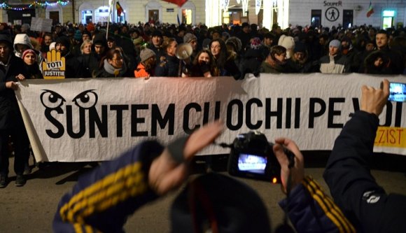 Felkeresték a kormányfőt a tüntetők