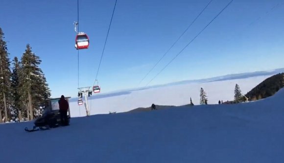 Leállították az egyik drótkötélpályás felvonót Brassópojánán