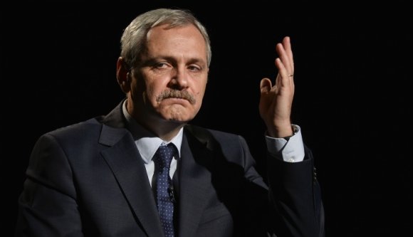 Már megint kormányátalakítás lehetőségét lebegteti Dragnea