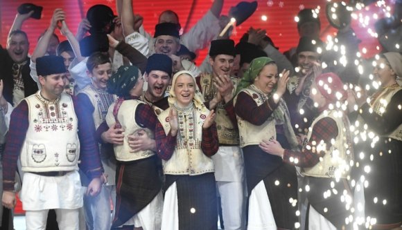 Kalotaszegi és gyimesi ifjak nyerték a Fölszállott a pávát