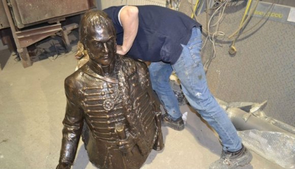 Idén felavathatják Rhédey Lajos gróf szobrát Nagyváradon