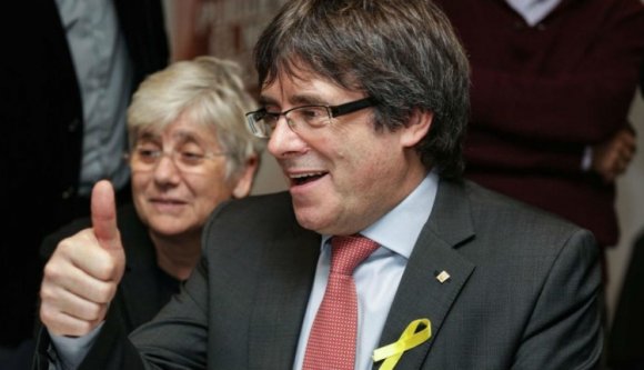 Dühönghet Madrid: ismét katalán elnök lehet Carles Puigdemont