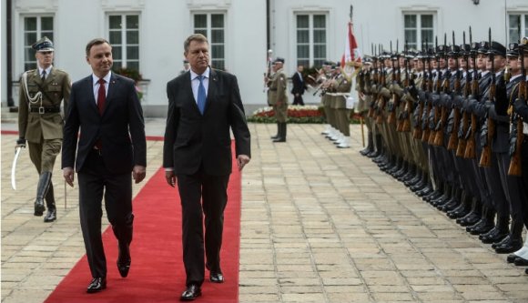 Magyarország megvédi Lengyelországot. És Románia?