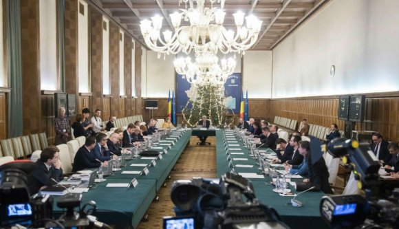 Tudose drasztikusan lecsökkentené a kormánytagok létszámát