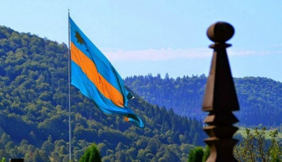 A Fidesz is elítéli a primitívnek nevezett román kormányfő kijelentését