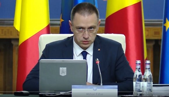 Magát parodizálja a kormány