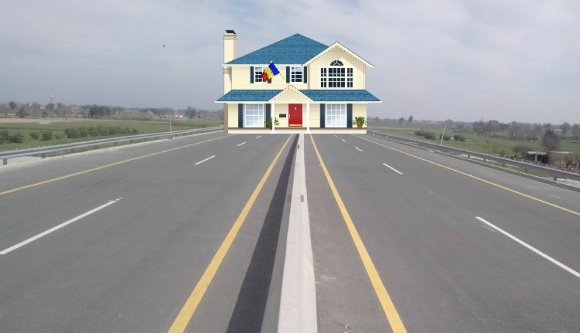 Kerítésbe szaladt az autópálya