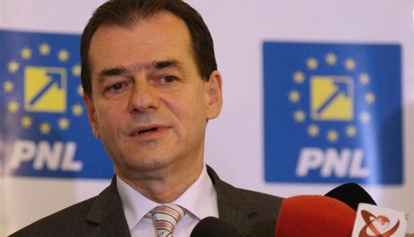 A liberálisok elnöke is az RMDSZ kegyeit keresi