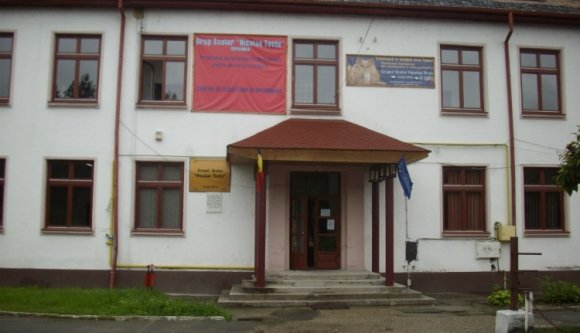 Egyelőre nem büntetik meg a hittantanárt nyilvános önkielégítéssel vádoló diáklányokat