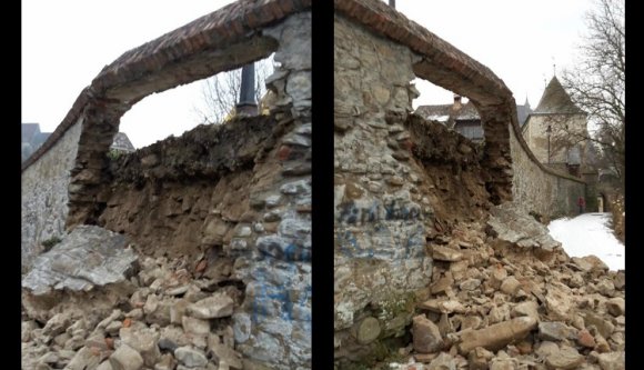 Beomlott a segesvári vár fala