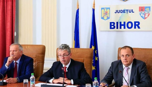 Feljelentenék a komplett Bihar megyei PNL-frakciót