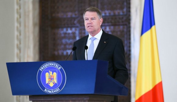 Iohannis szerint nem kell leváltani Kövesit a DNA éléről