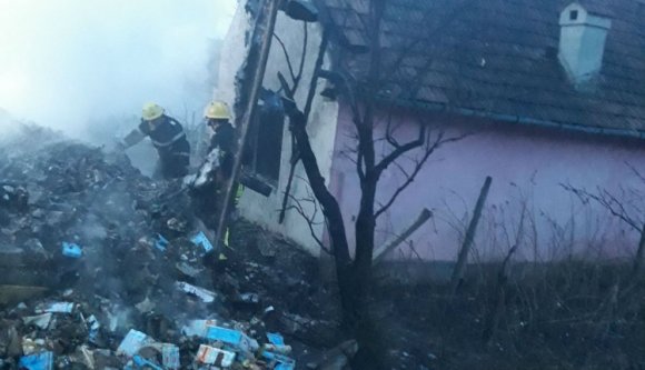 Egy egész kamionnyi csoki vált a tűz martalékává Maros megyében