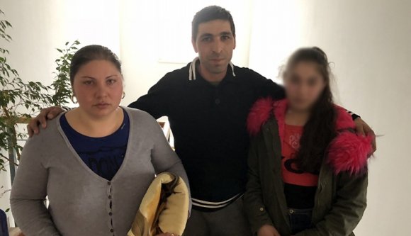 Útmenti pihenőn felejtette a férj a feleségét