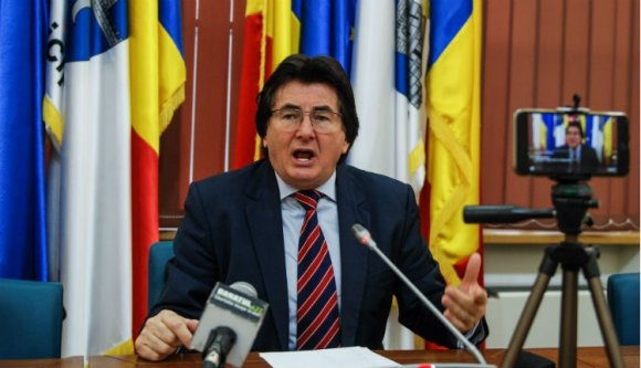 Bojkottálják az újságírók Temesvár polgármesterét, mert lekurvázta őket