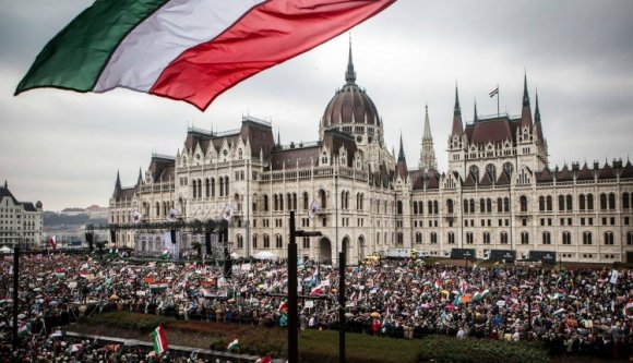 Nem finomkodott ünnepi beszédében Orbán Viktor