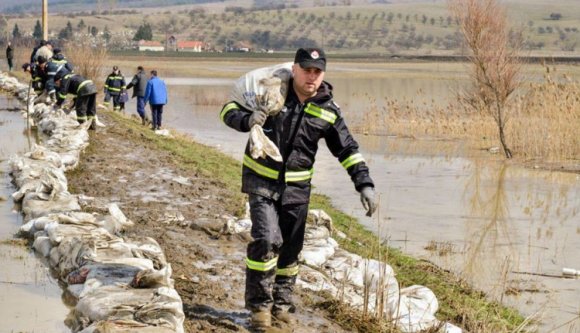 Jobb a helyzet Köpecen, de még nem múlt el az árvízveszély