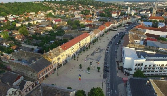 Európai nagyvárosokat körözött le Torda egy brüsszeli versenyen