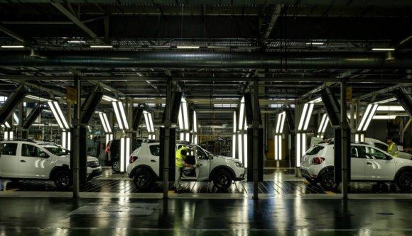 Duster-tulajdonosok, figyelem: szoftverhibás gépkocsikat hív vissza az autógyár