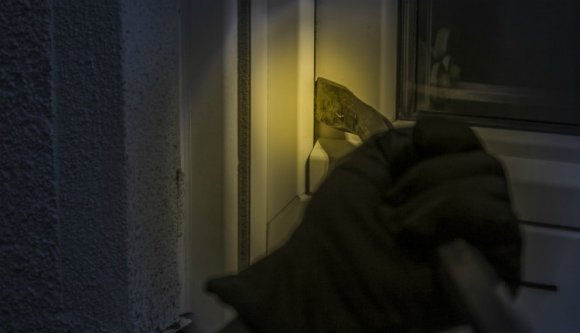 Pénzzel teli széfet pattintottak meg a betörők Köröskisjenőn