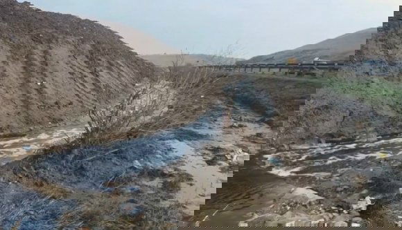 A Szamosban köt ki a sunyiban lecsapolt pataréti szemétlé