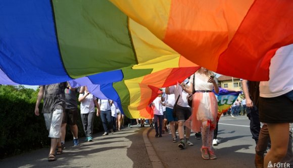 Törvényesítenék az élettársi kapcsolatokat