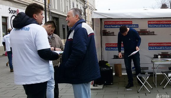 Kizárnák az elítélteket a közméltóságok közül