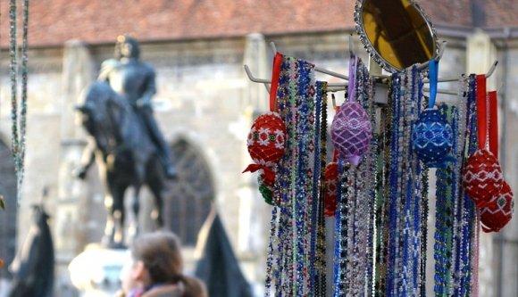 Ilyen tojásokkal dobáltak meg az erdélyi magyar nyuszik