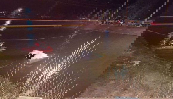 Emberölés a vád az éjszaka folyóba zuhant mikrobusz esetében