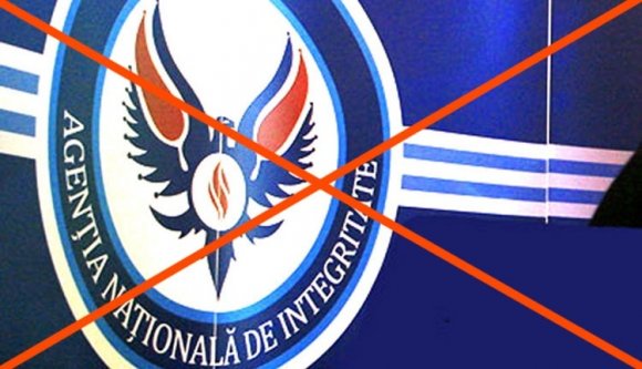 RMDSZ-es támogatással újra megszavazták az összeférhetetlenségen ért törvényhozóknak kedvező törvényt