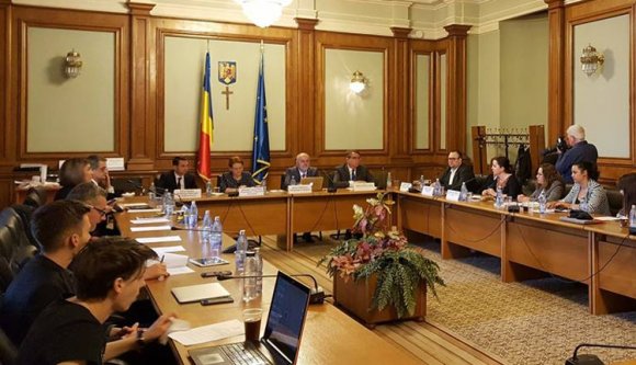 Újabb különbizottságokat fial a parlament