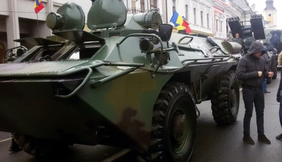 Az útra borult egy tank