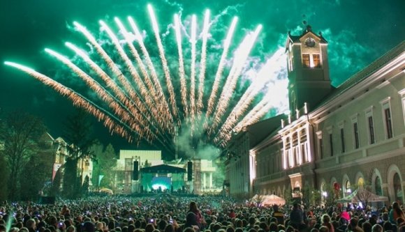 Tessék szépen menni Szent György-napozni!