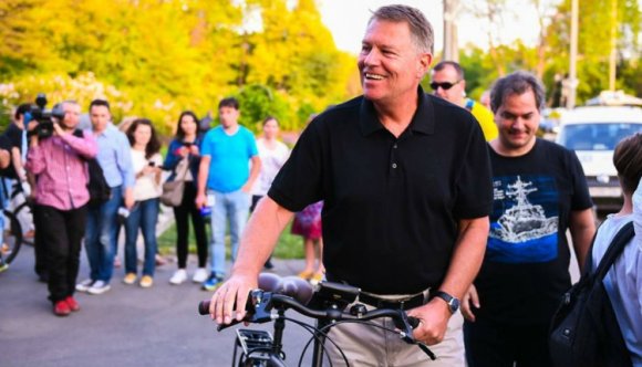 Iohannis: a kormány pancsersége miatt romlik ilyen brutálisan a pénzünk