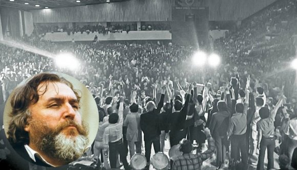 A Művelődési Minisztérium a Centenárium alkalmából feltámasztja Adrian Păunescu tömegmozgalmát