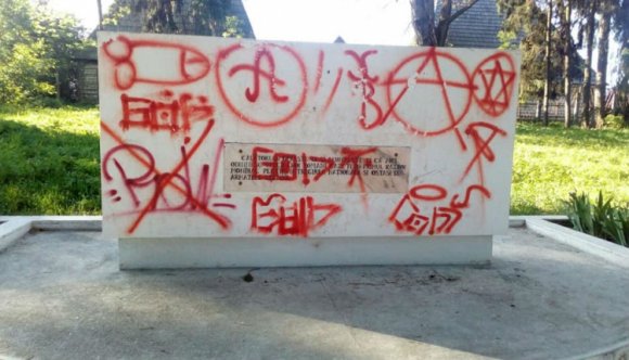 Összefirkálták a „vitéz román hősöket